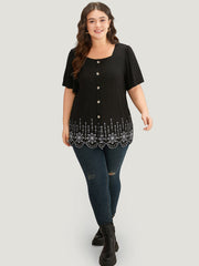 Embroidered Button Detail Scalloped Trim T-shirt