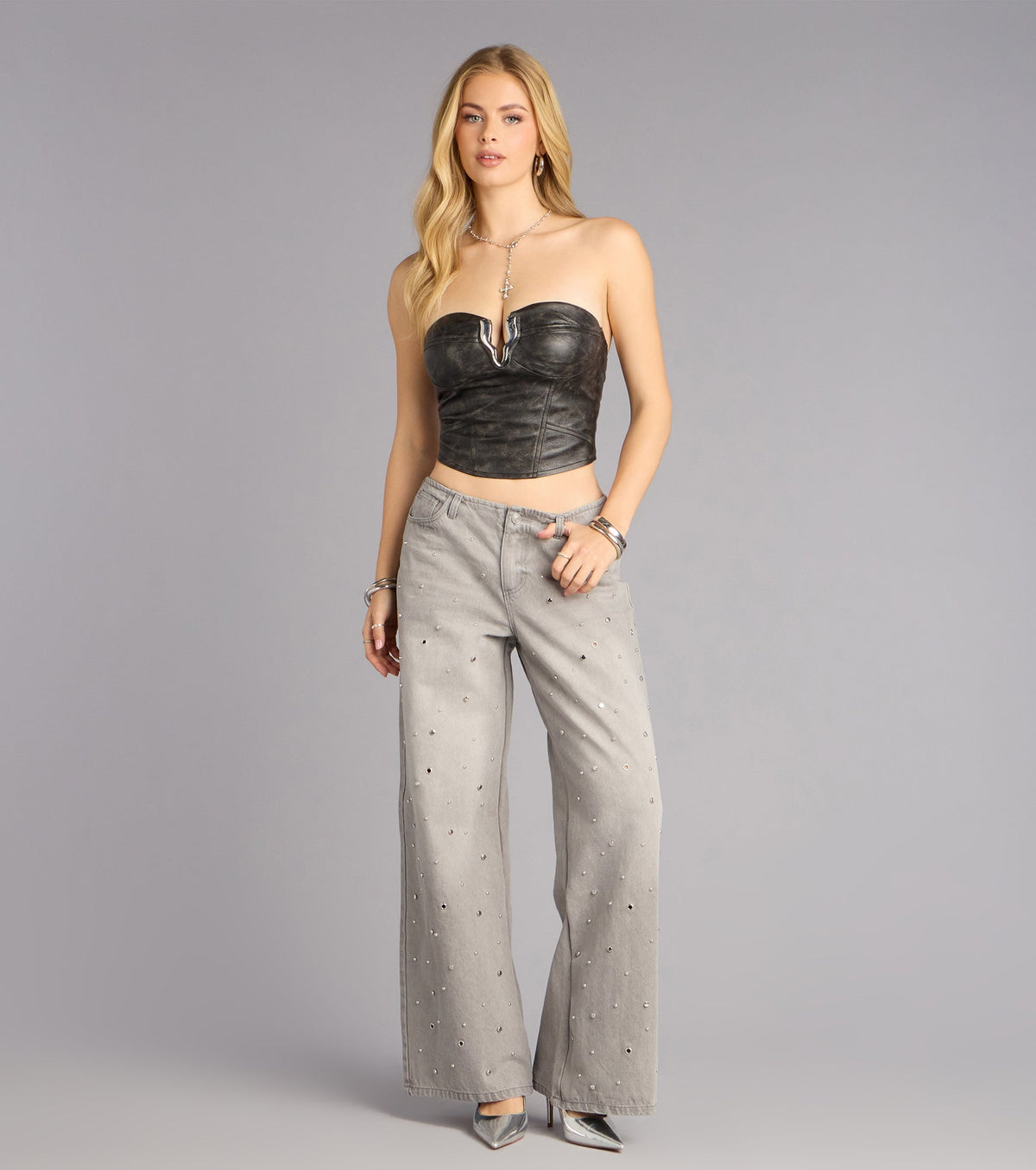 Off Duty Edge Studded Grommet Low-Rise Denim Jeans