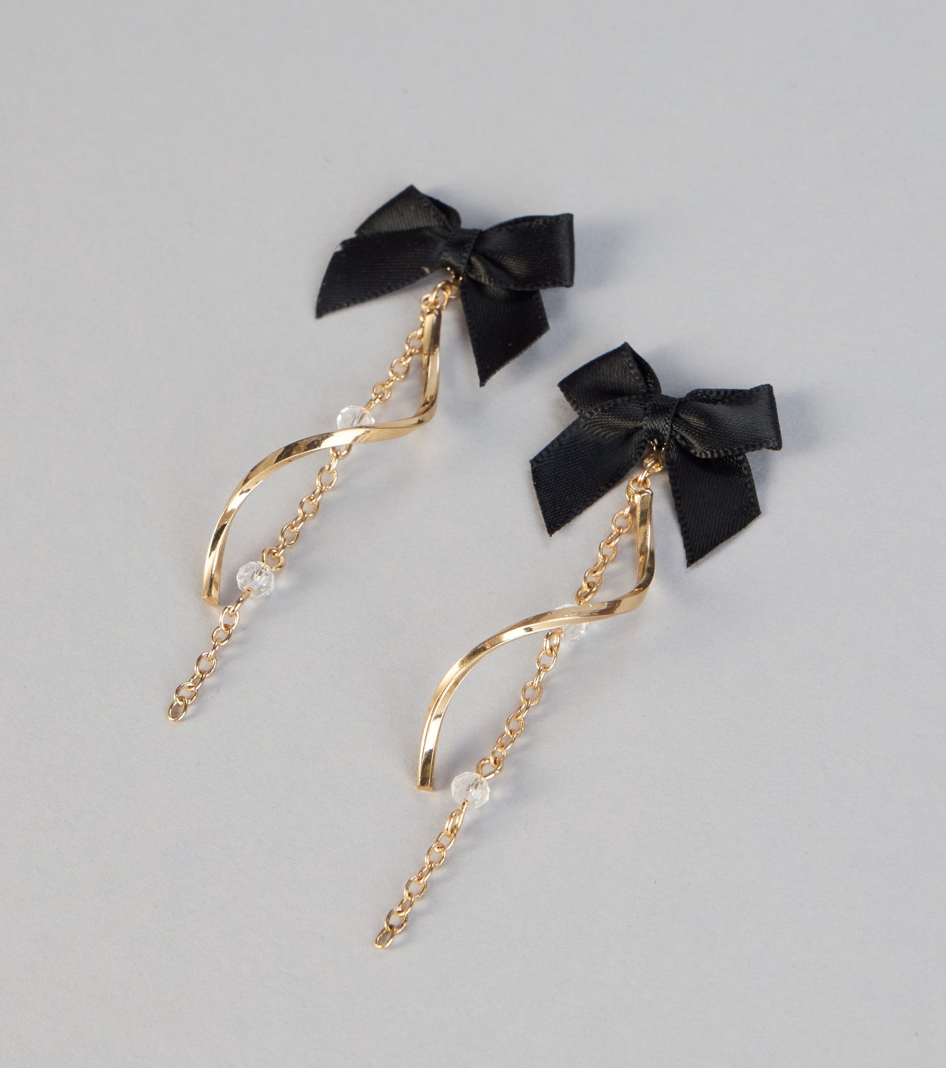 Pretty Bow Fringe Earrings