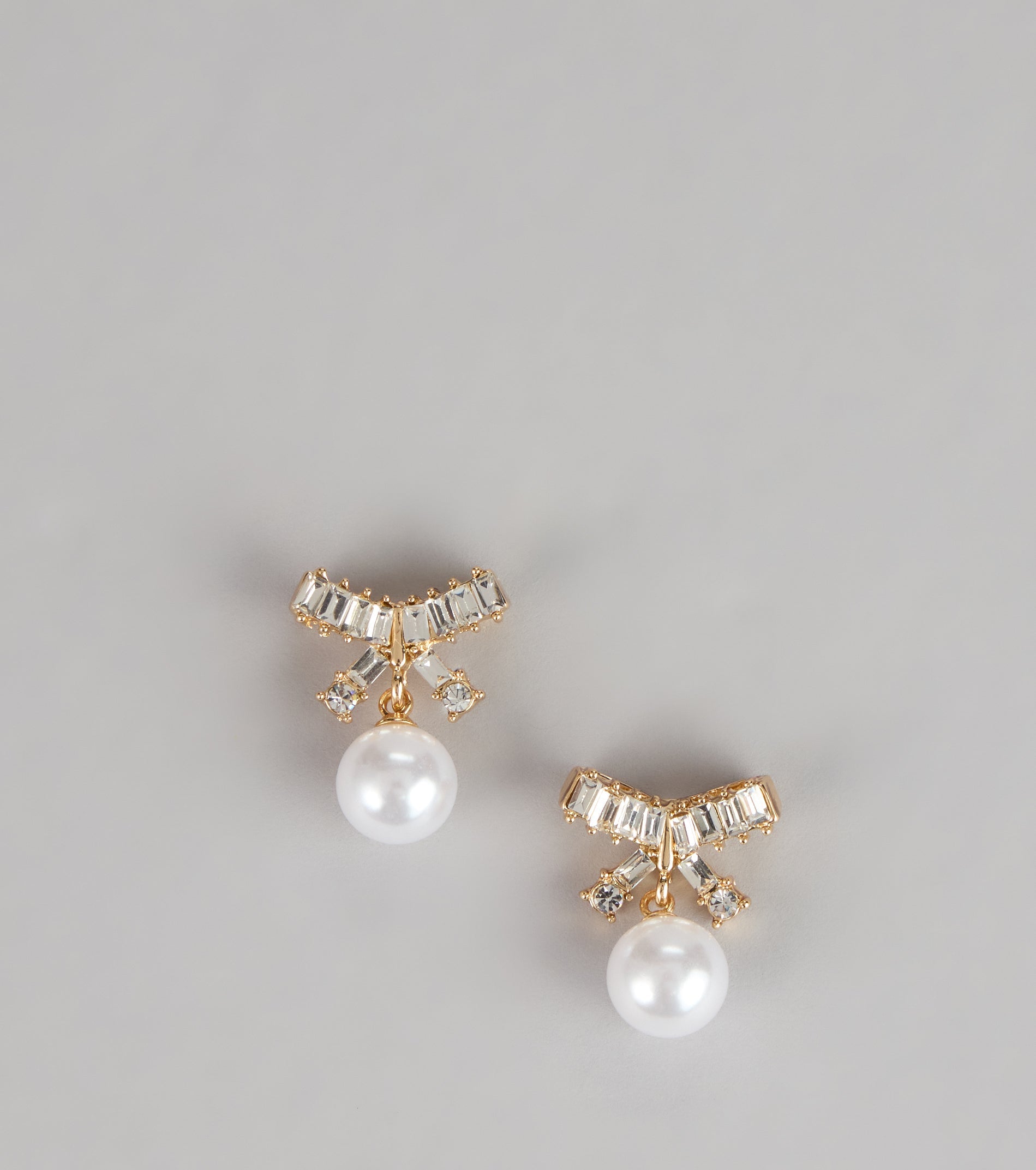 Pretty Luxe Pearl Bow Earrings
