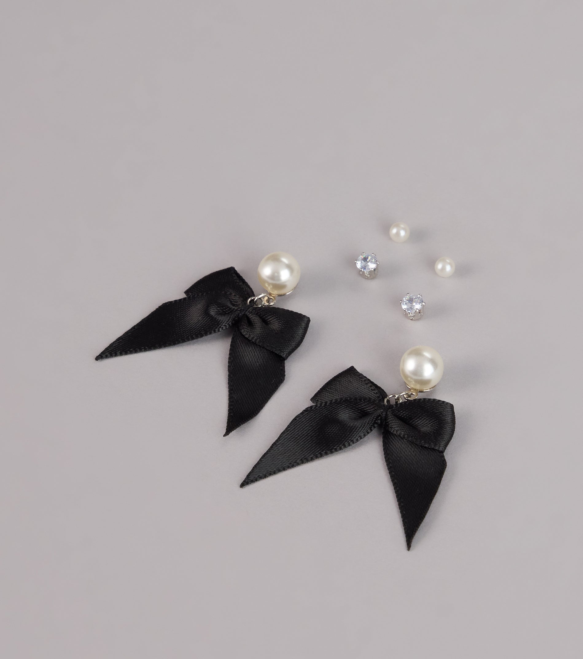 Charmed Details Pearl Bow Stud Earrings Set