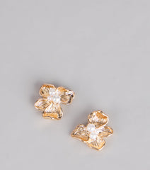 Petal Crush Pearl Flower Stud Earrings