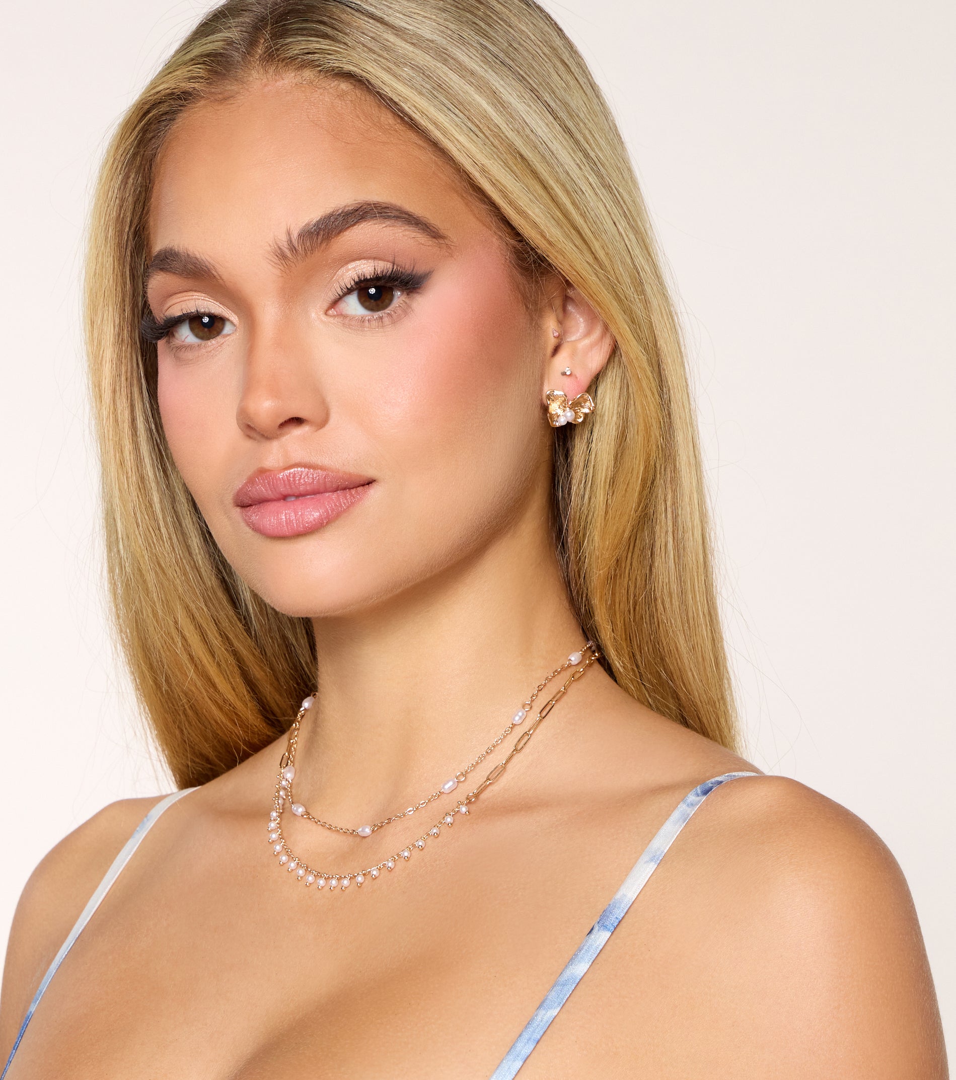 Petal Crush Pearl Flower Stud Earrings