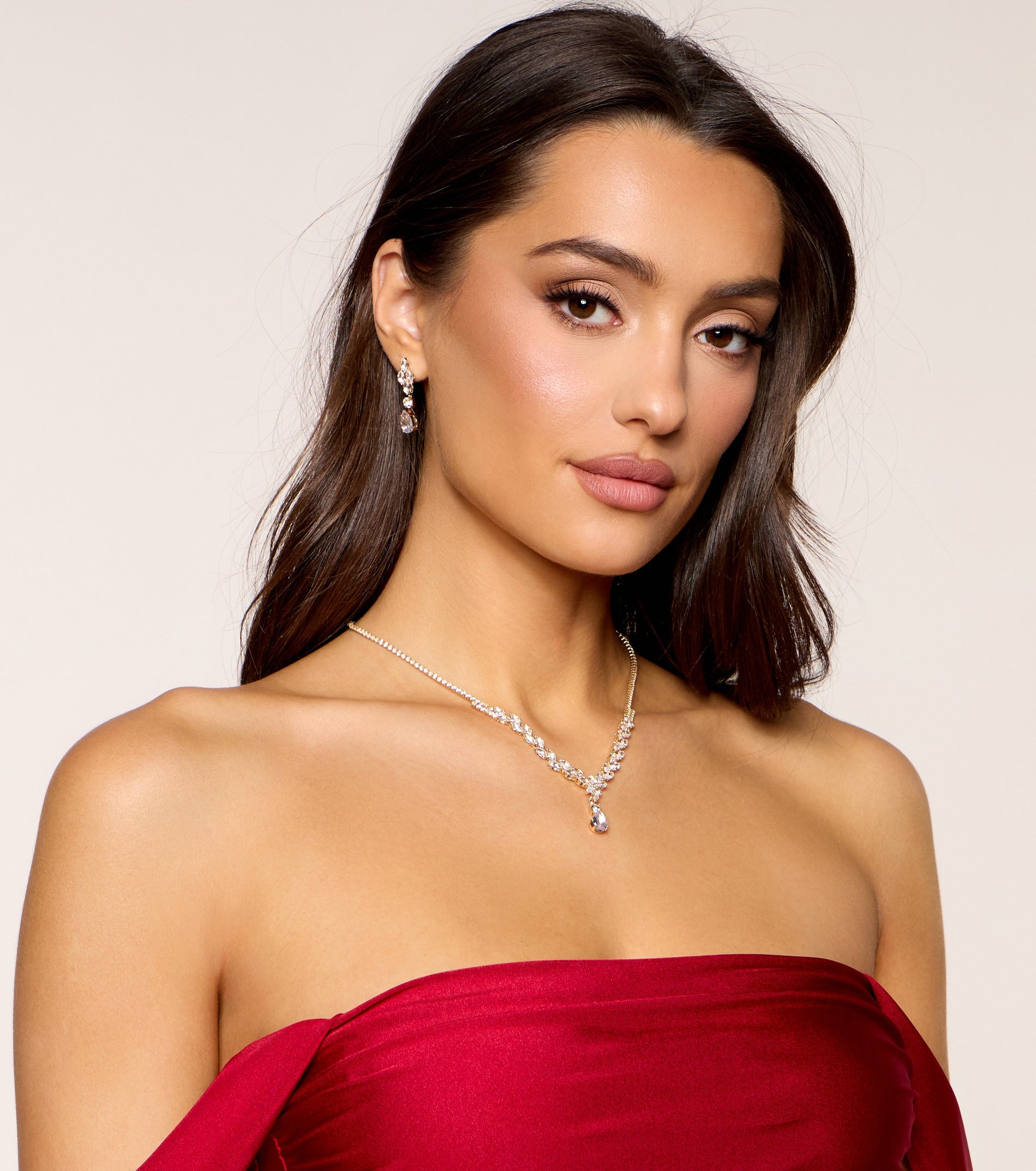 Catch The Light Rhinestone Necklace And Earrings Set