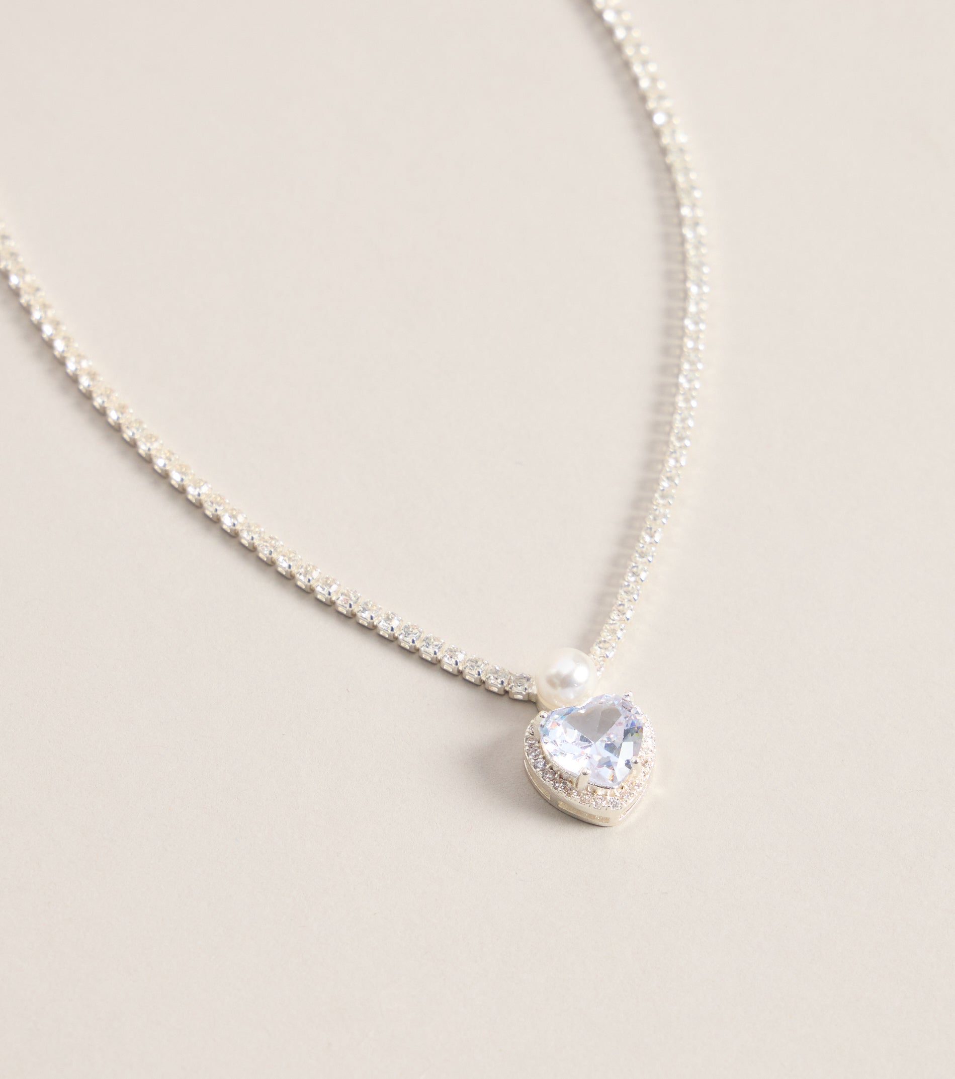 Pretty Sparkle Rhinestone Heart Necklace And Stud Earrings Set