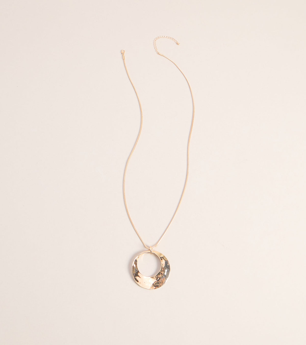 Circle Back Pendant Necklace