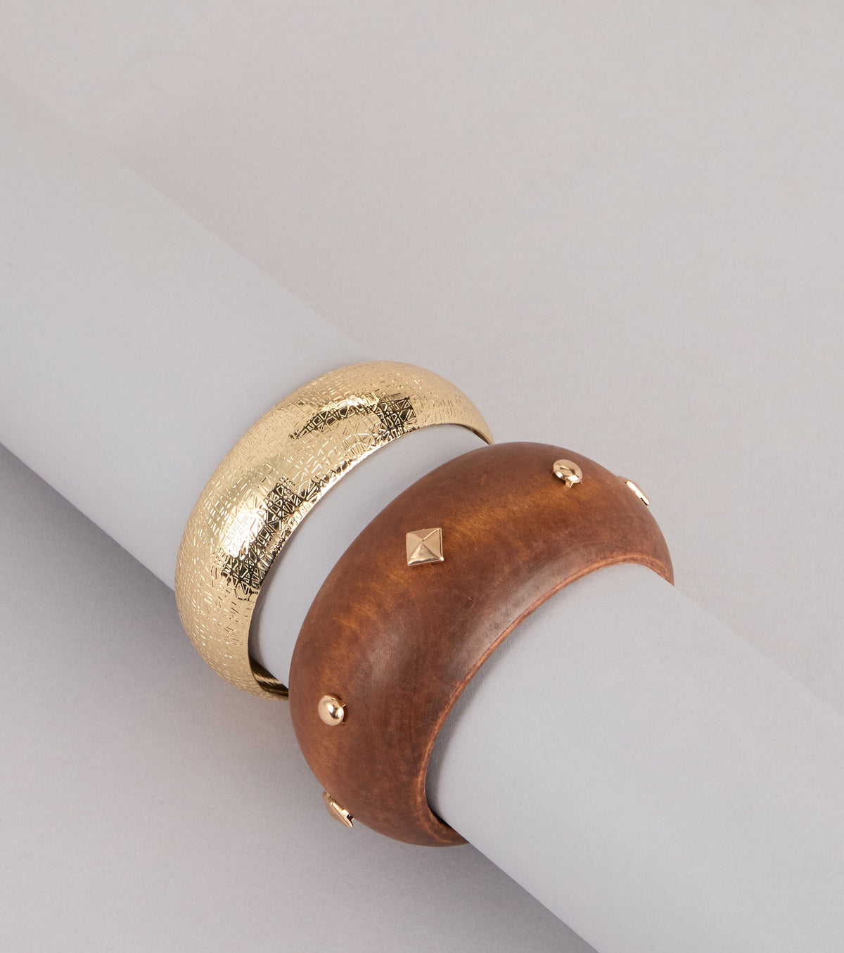 Cool Contrast Bangle Bracelet Set