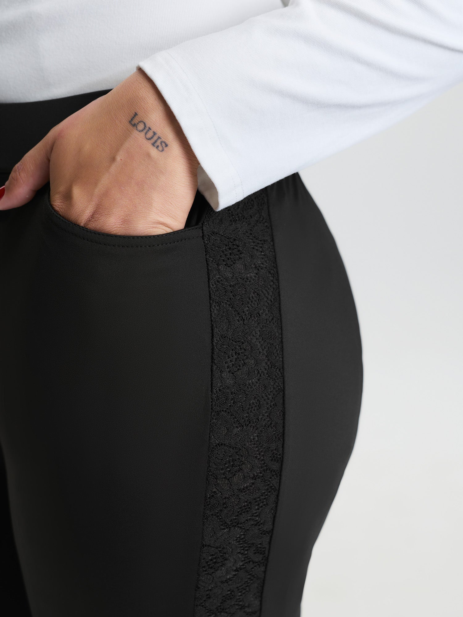 Stretchy Waistband Skinny-Fit Pants
