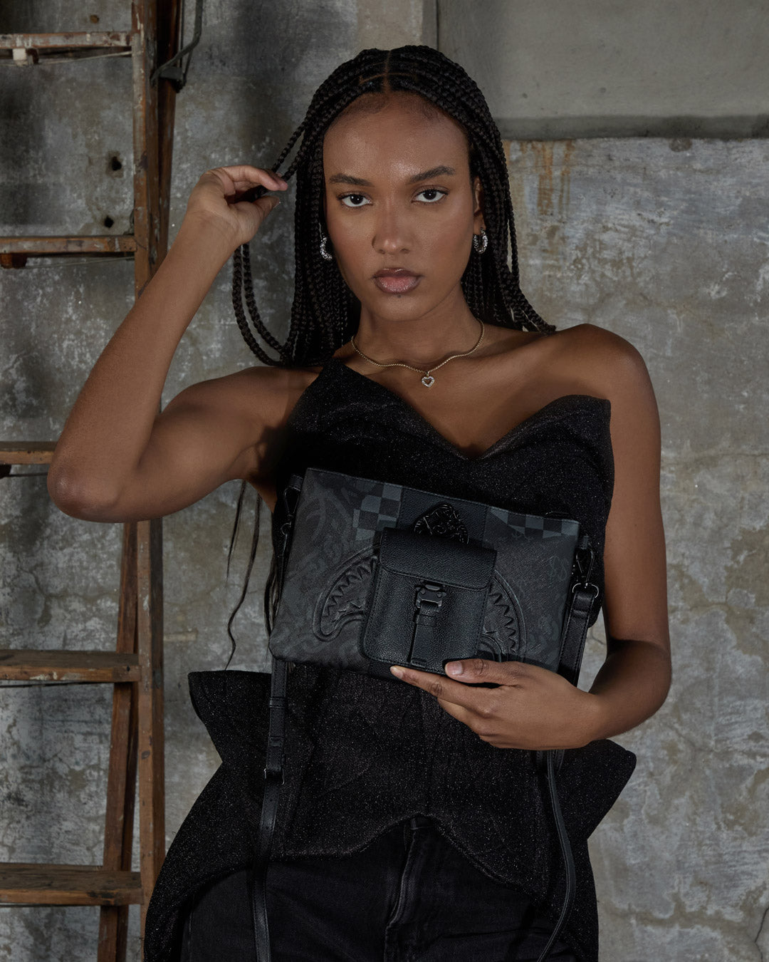 4AM JETSET MINDSET CROSSOVER CLUTCH