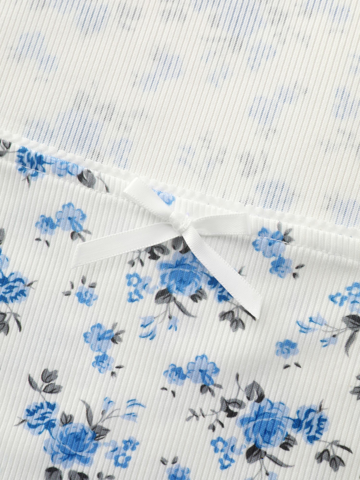 Stretchy Floral Print Curvy Hem T-Shirt