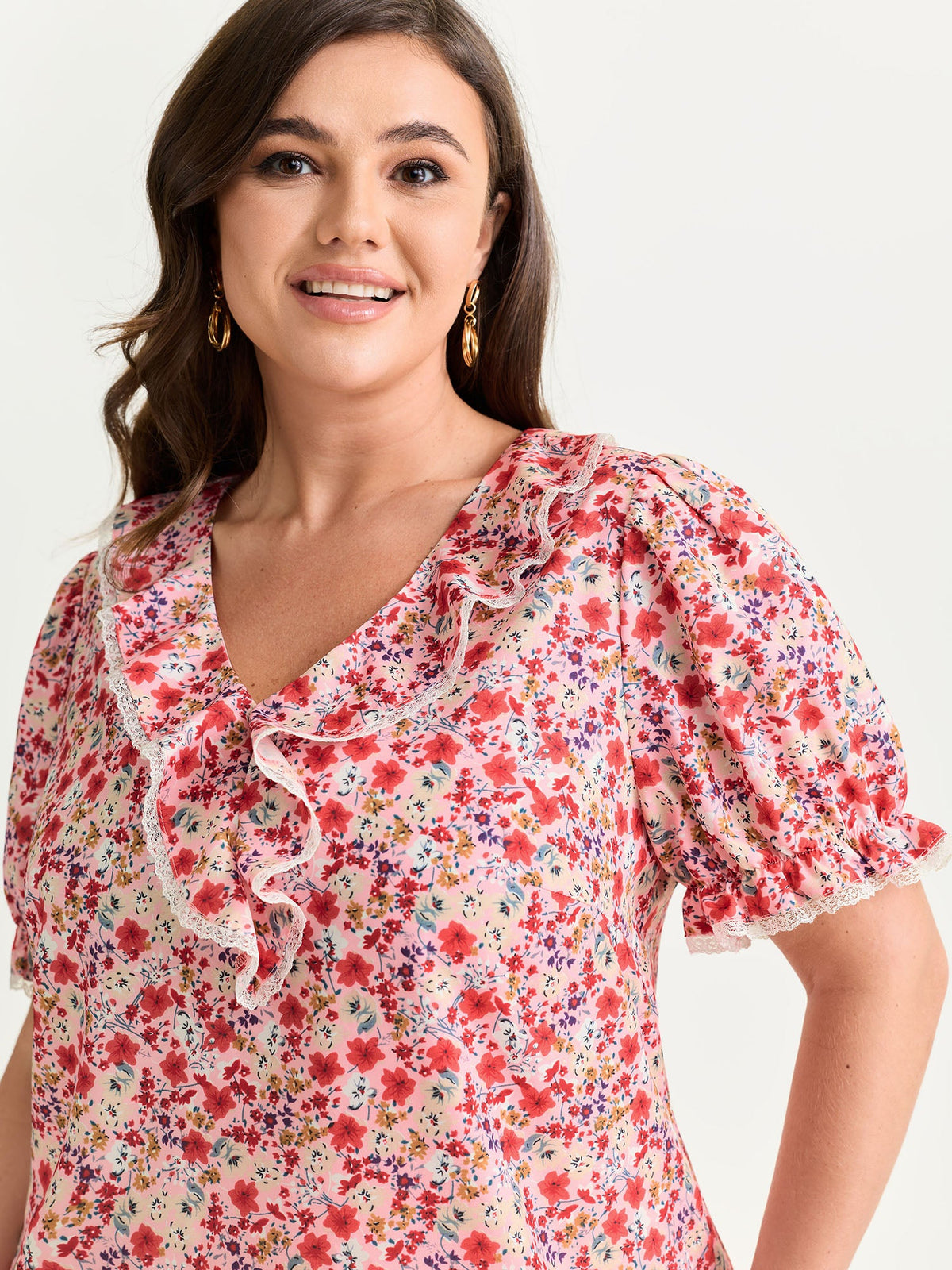 Sweet Floral Print Lettuce Leaf Detail Blouse