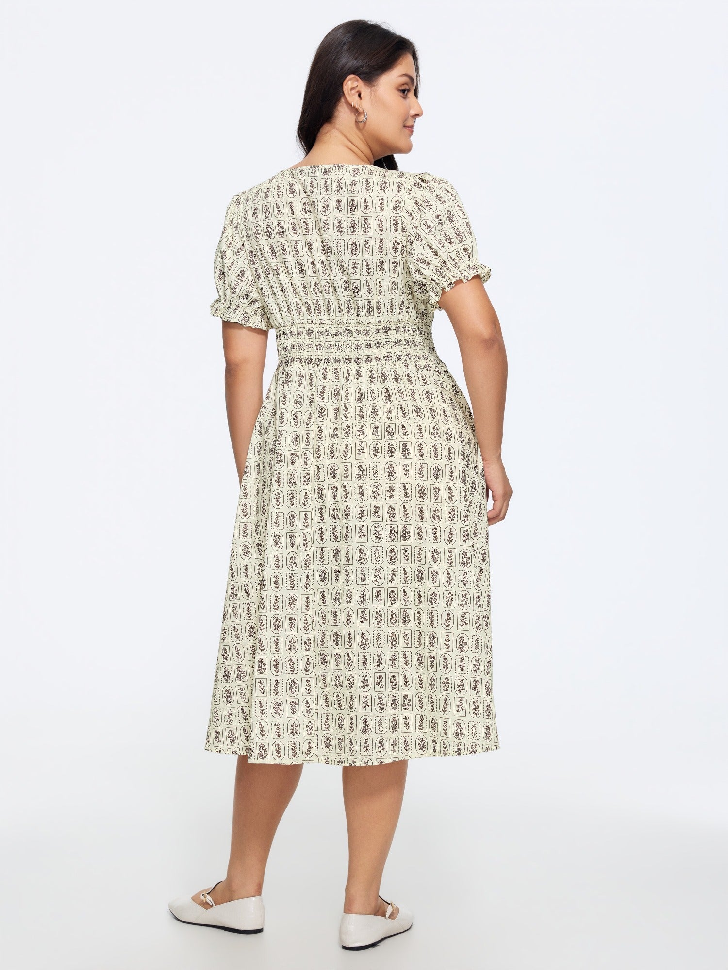 Geometric Print Shirred Waist Midi Dress