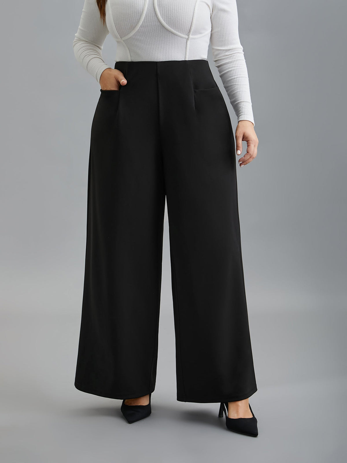 Solid Pleated Wide-Leg Pants