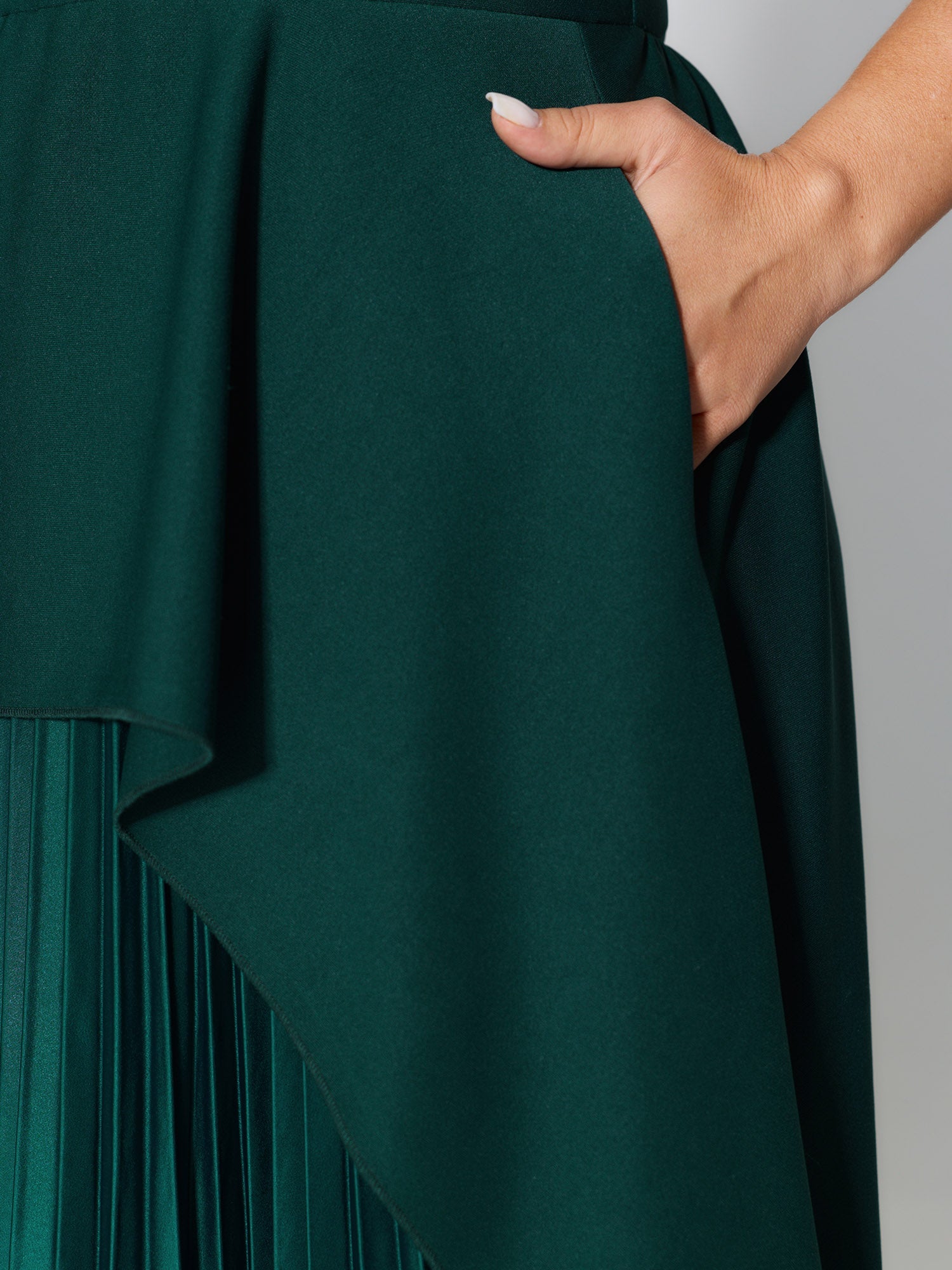 Layered Pleated Skirt Sleeveless Maxi Dress