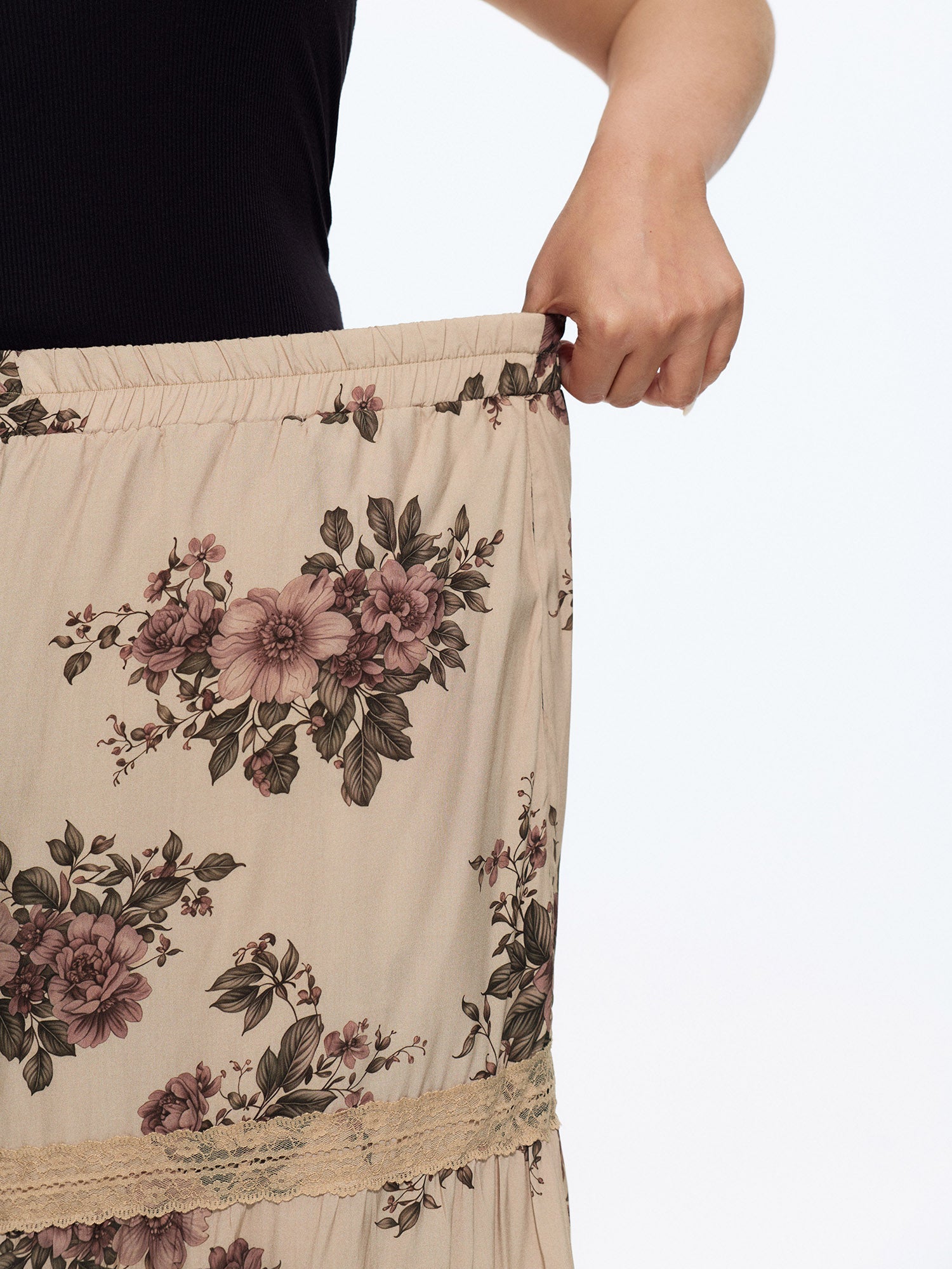 Floral Print Tiered Lace Trim Pants