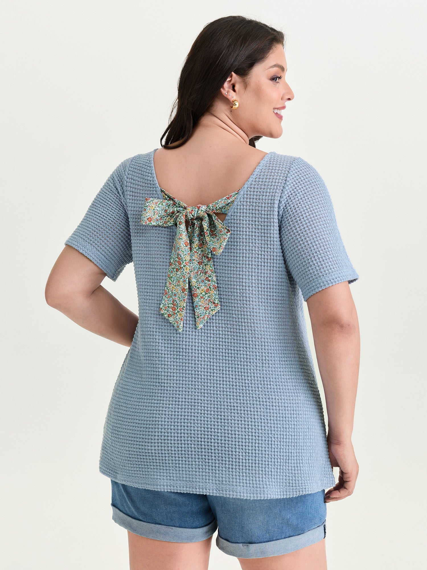 Stretchy Textured Round Neck Plain T-Shirt