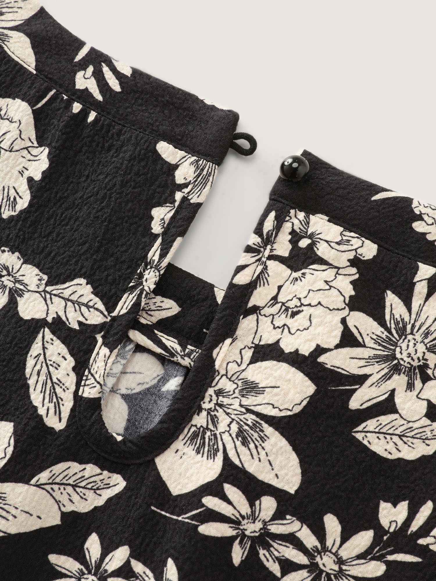 Monochrome Floral Print High Low Hem Top