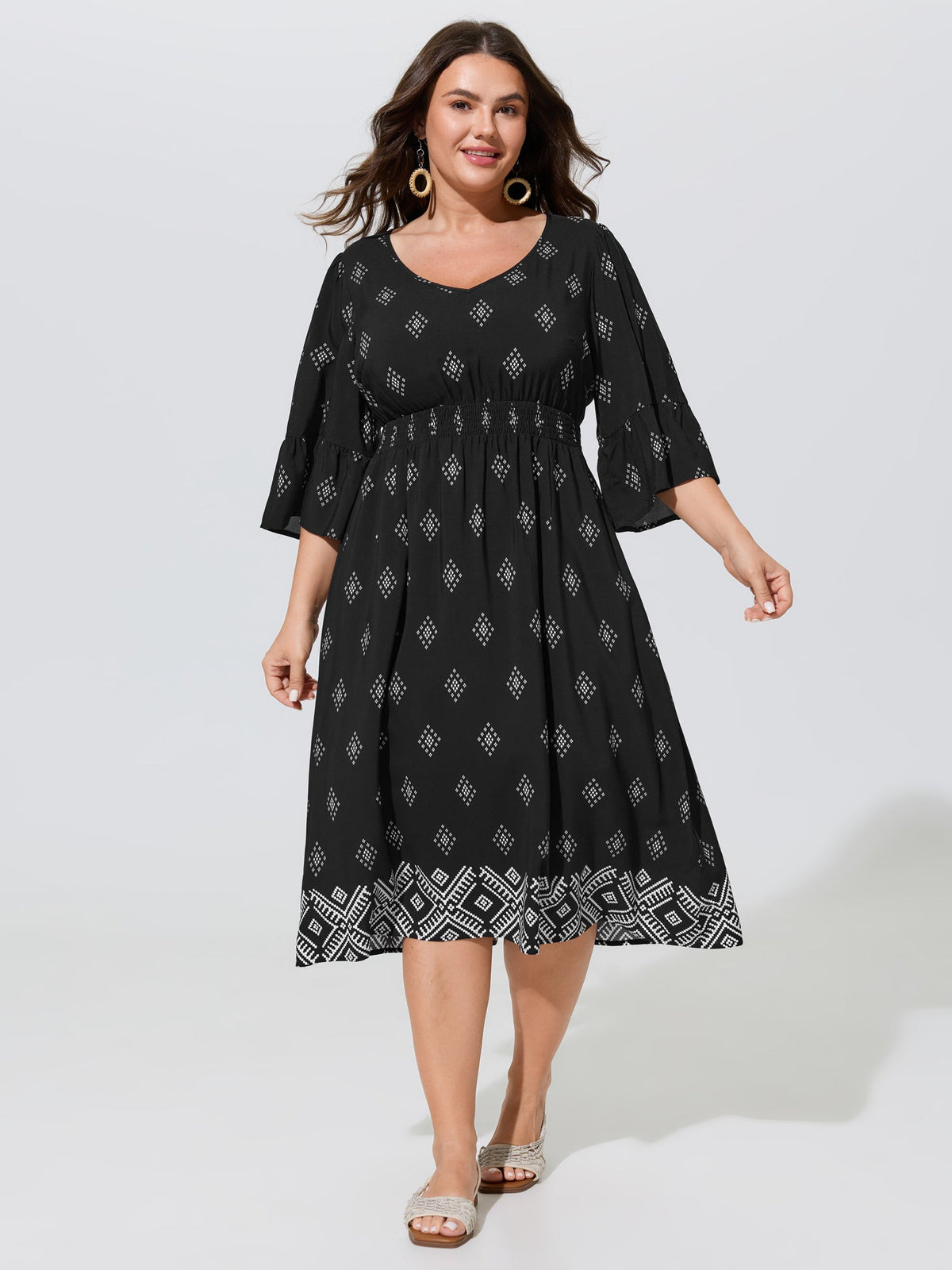 Geometric Print Flare Sleeve Shirred Waist Midi Dress