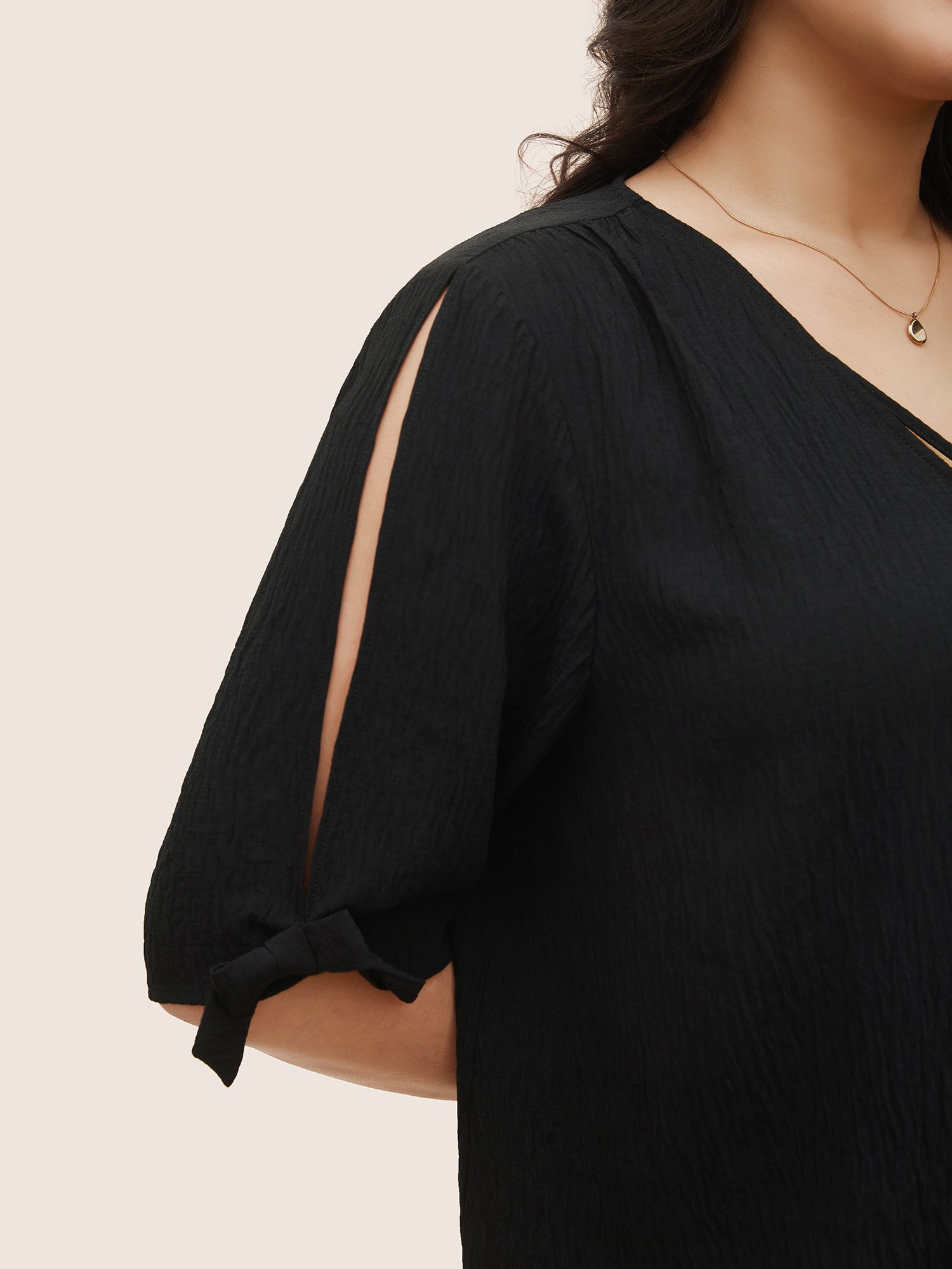 Stretchy Woven Bowknot Cut Out Gathered Crisscross Blouse