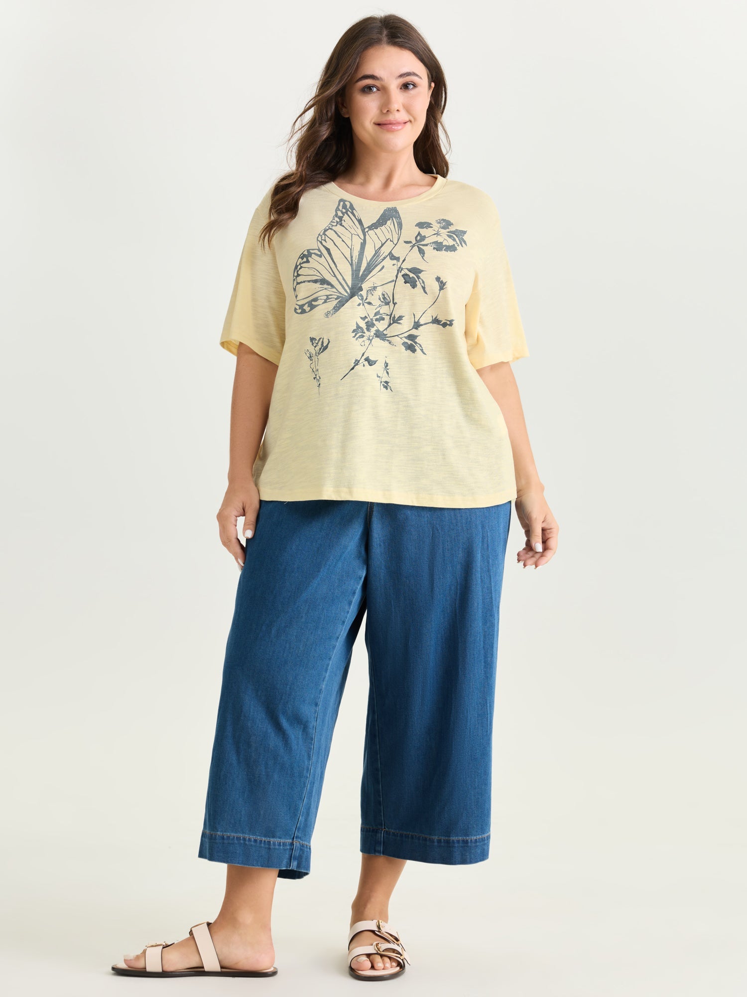 Butterfly Print Round Neck T-Shirt