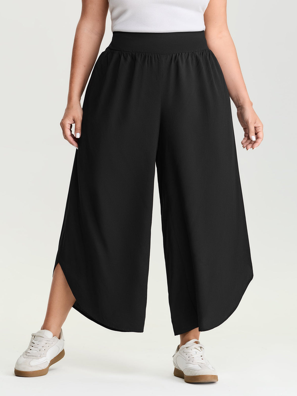Arc Hem Breezy Feel Pants