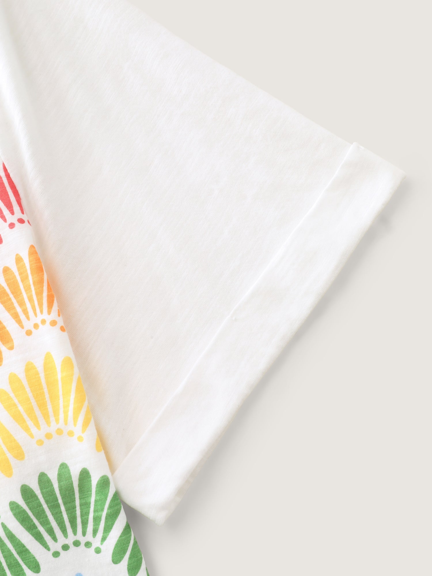 Cotton Stretchy Wavy Colorful Print T-Shirt