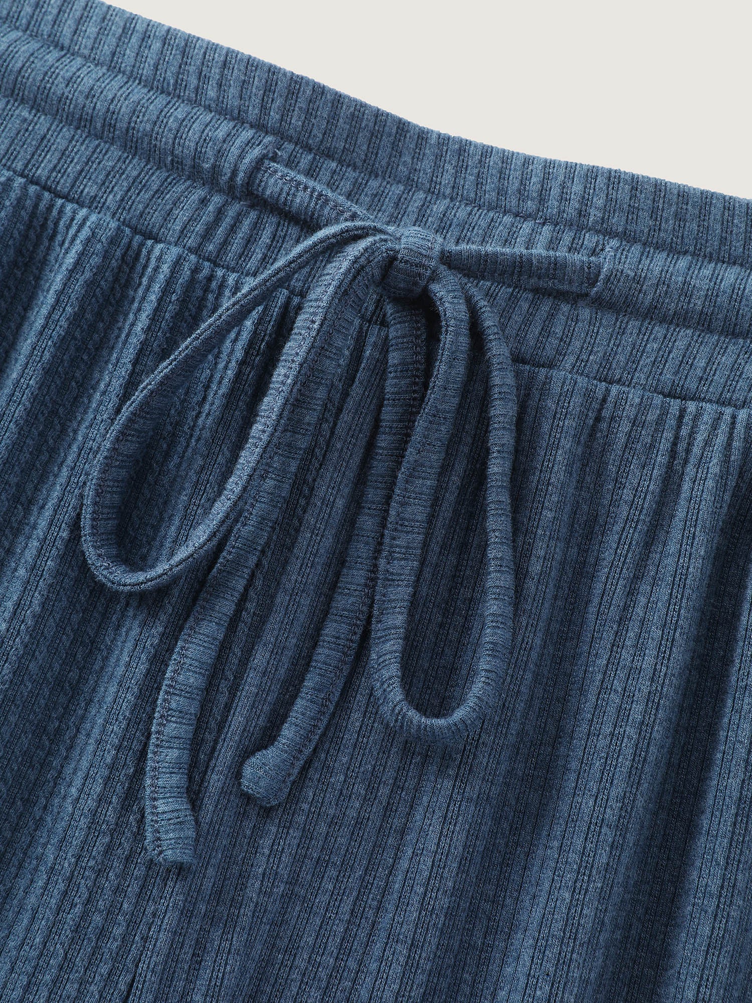 Stretchy Textured Cropped Wide-Leg Pants