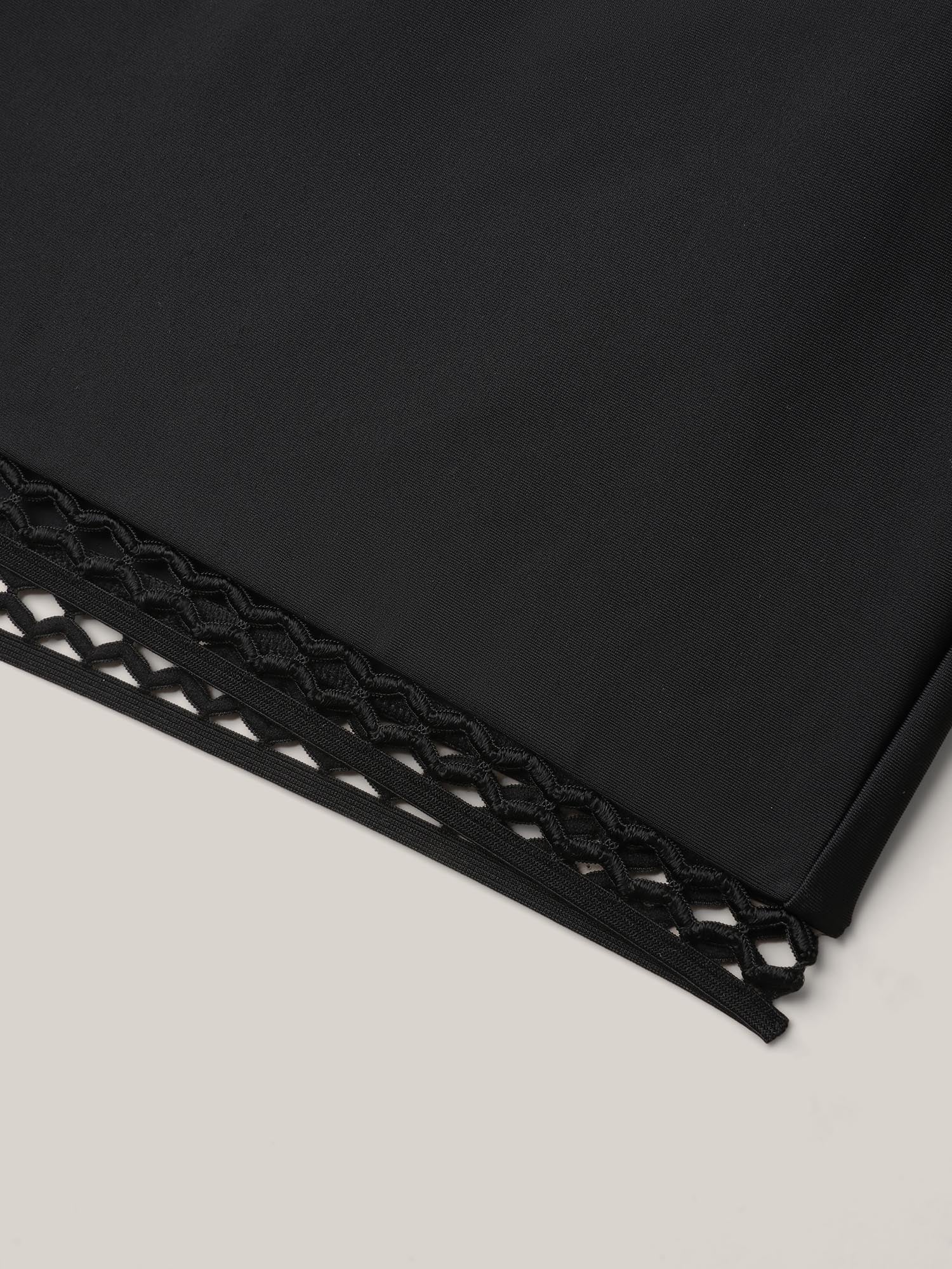Spliced Webbed Pockets Swim Shorts