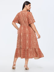 Floral Print Waist-Defining Flowy Midi Dress