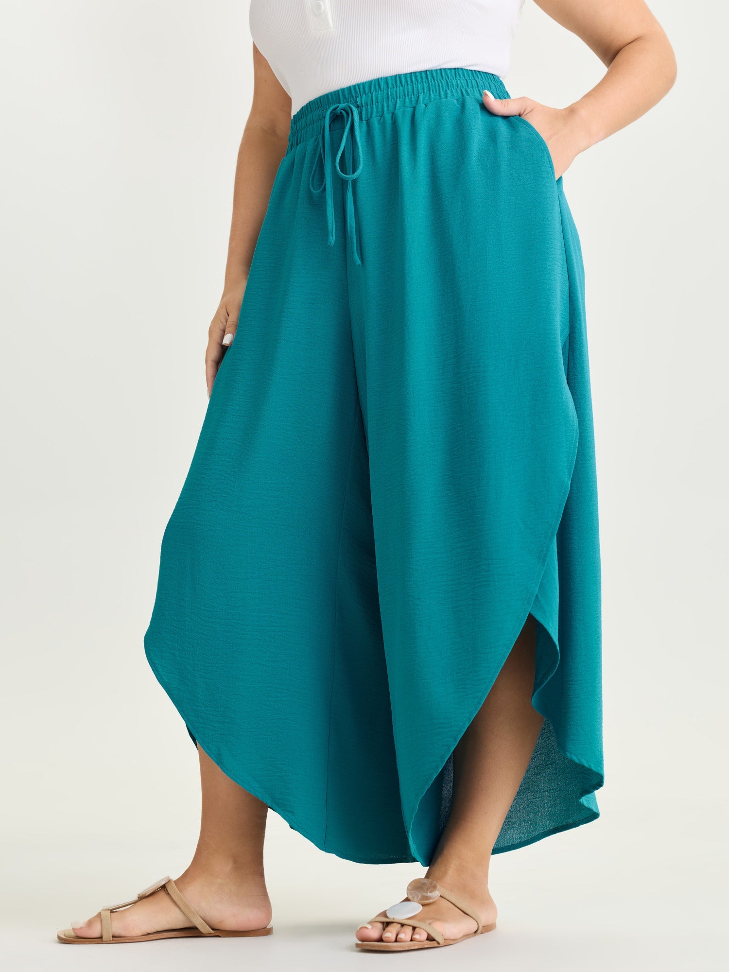 Petal Hem Split Wide leg Pants