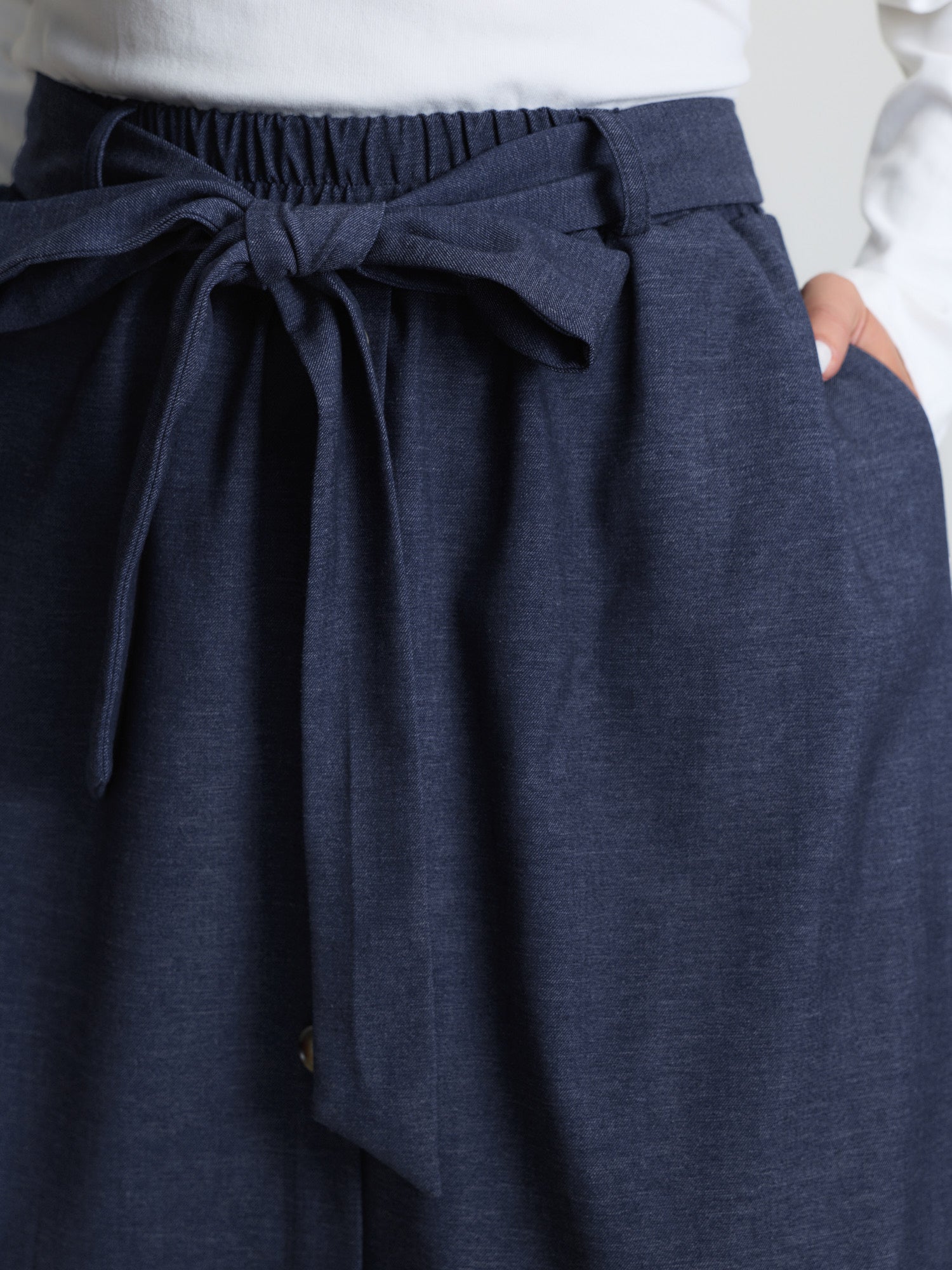 Stretchy Button Detail Waist-Tie Maxi Skirt