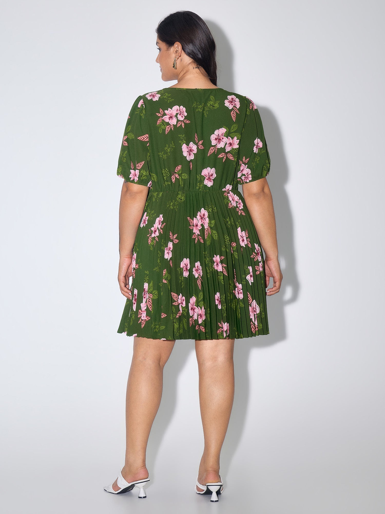 Floral Print Pleated V-Neck Mini Dress