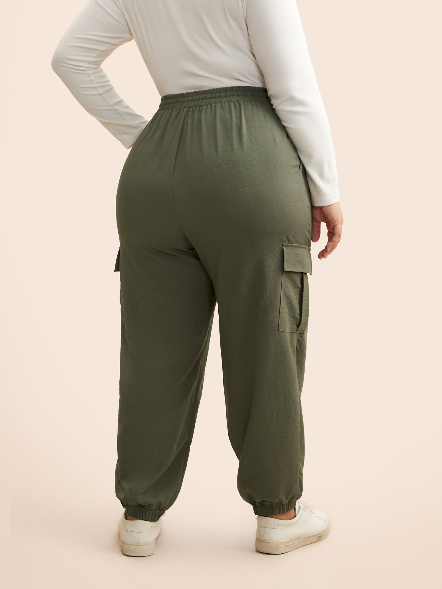 Mid Rise Patched Pocket Drawstring Pants