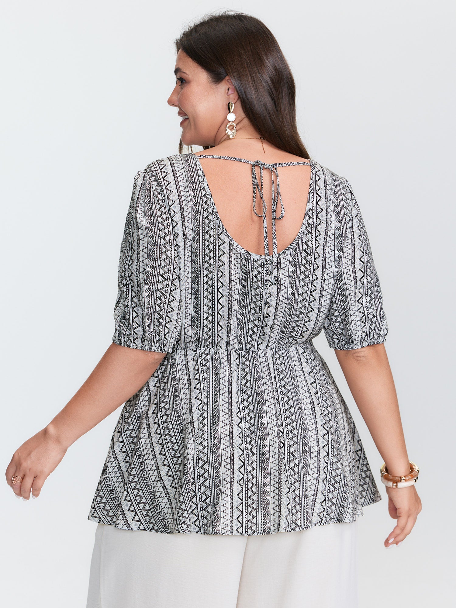 Geometric Print Back-Tie Blouse