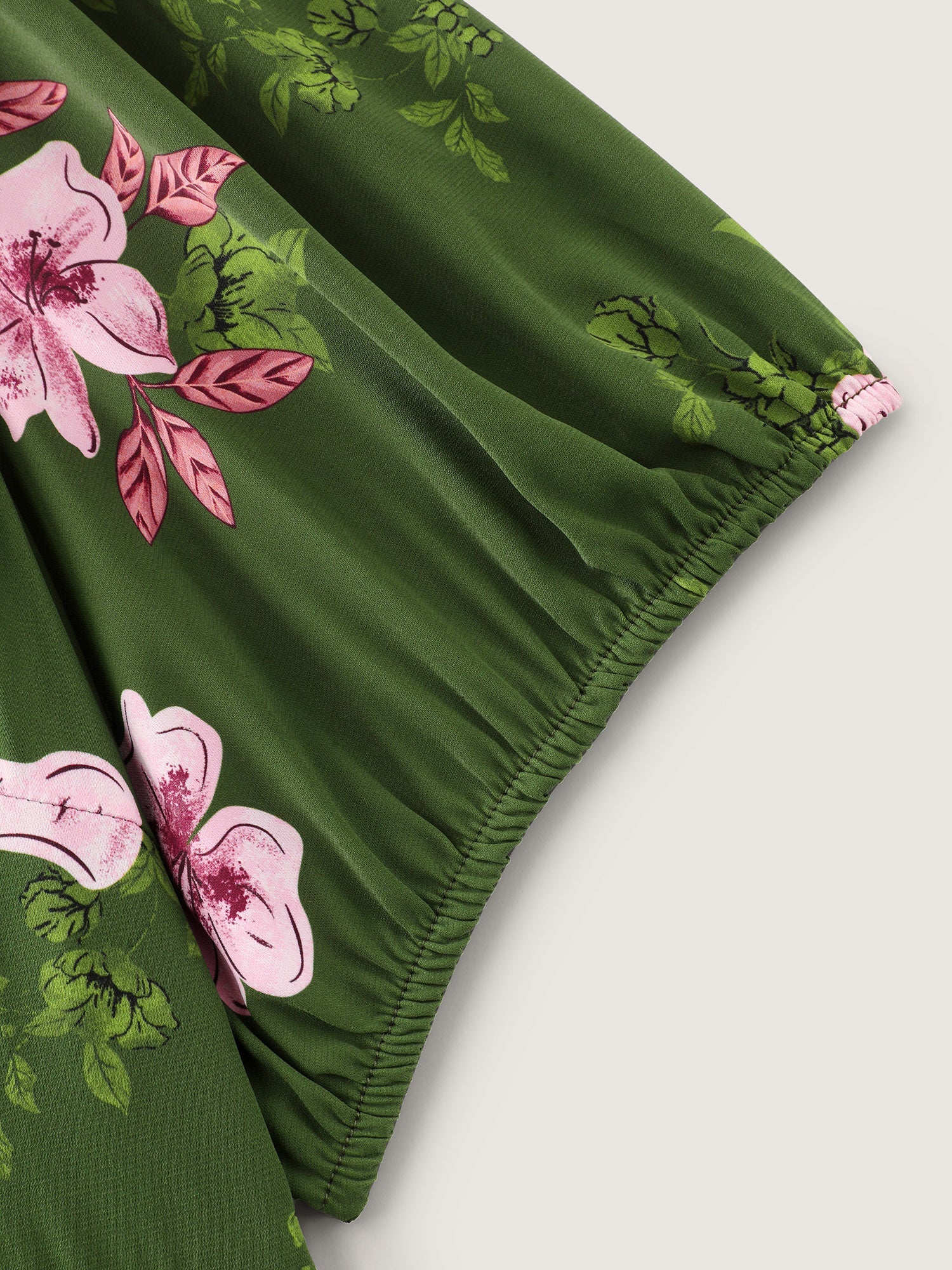 Floral Print Pleated V-Neck Mini Dress