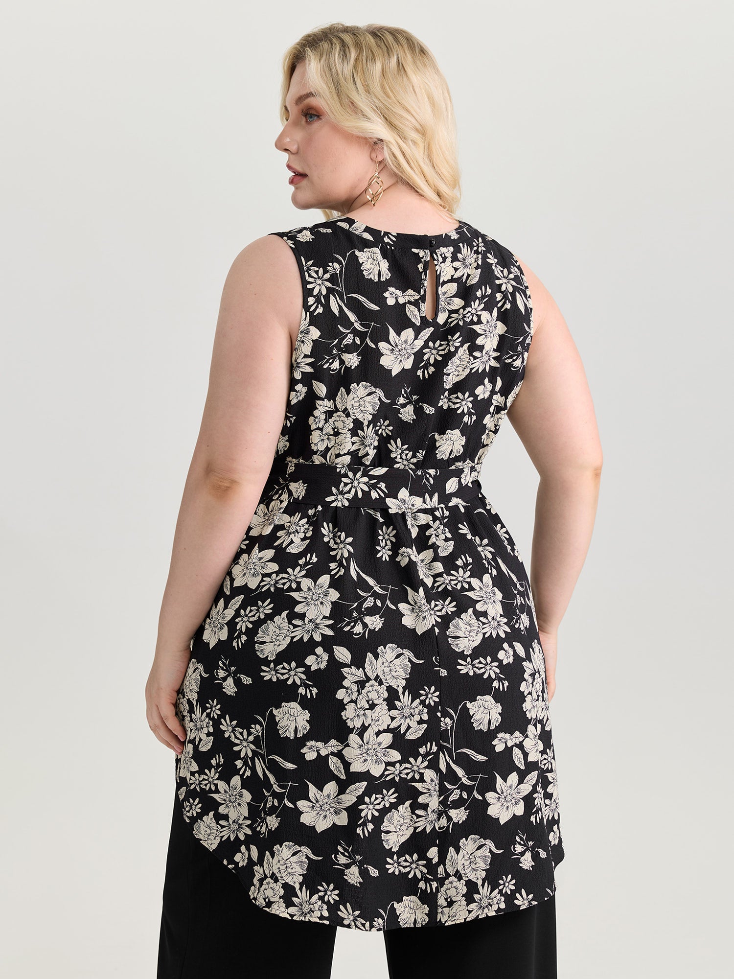 Monochrome Floral Print High Low Hem Top