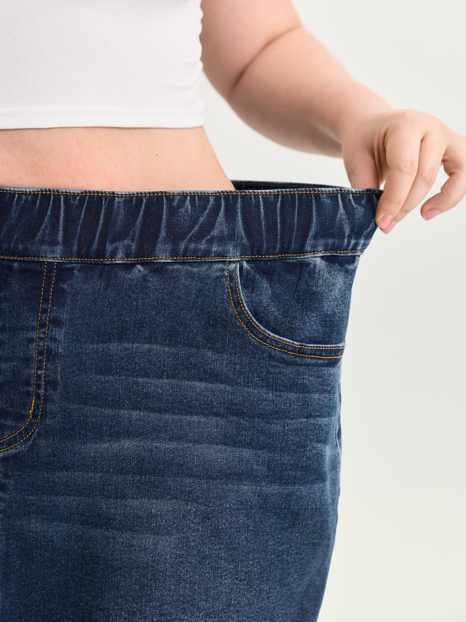 Stretchy Raw Hem Elastic Waist Denim Skort