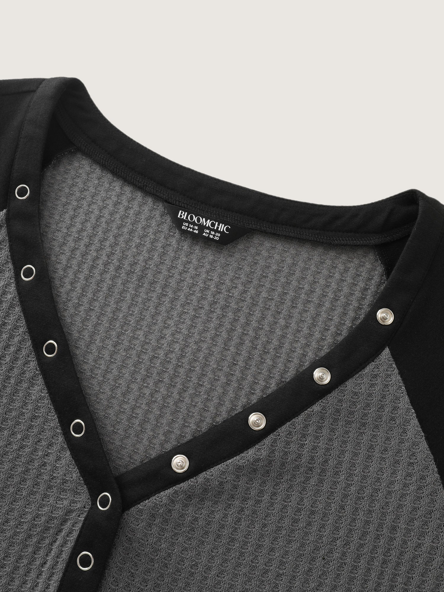 Stretchy Color Contrast Placket T-Shirt