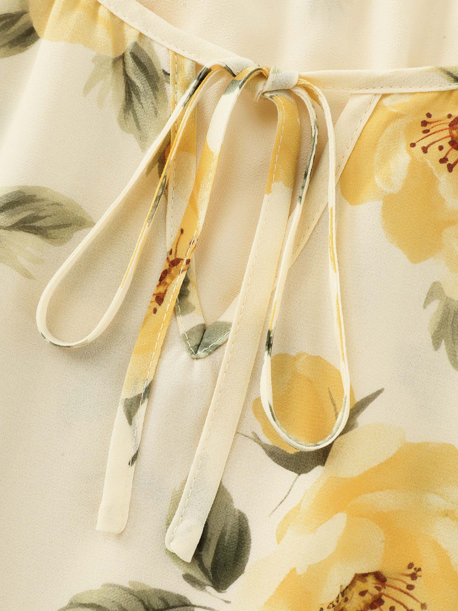Floral Print Neck Cut-Out Blouse