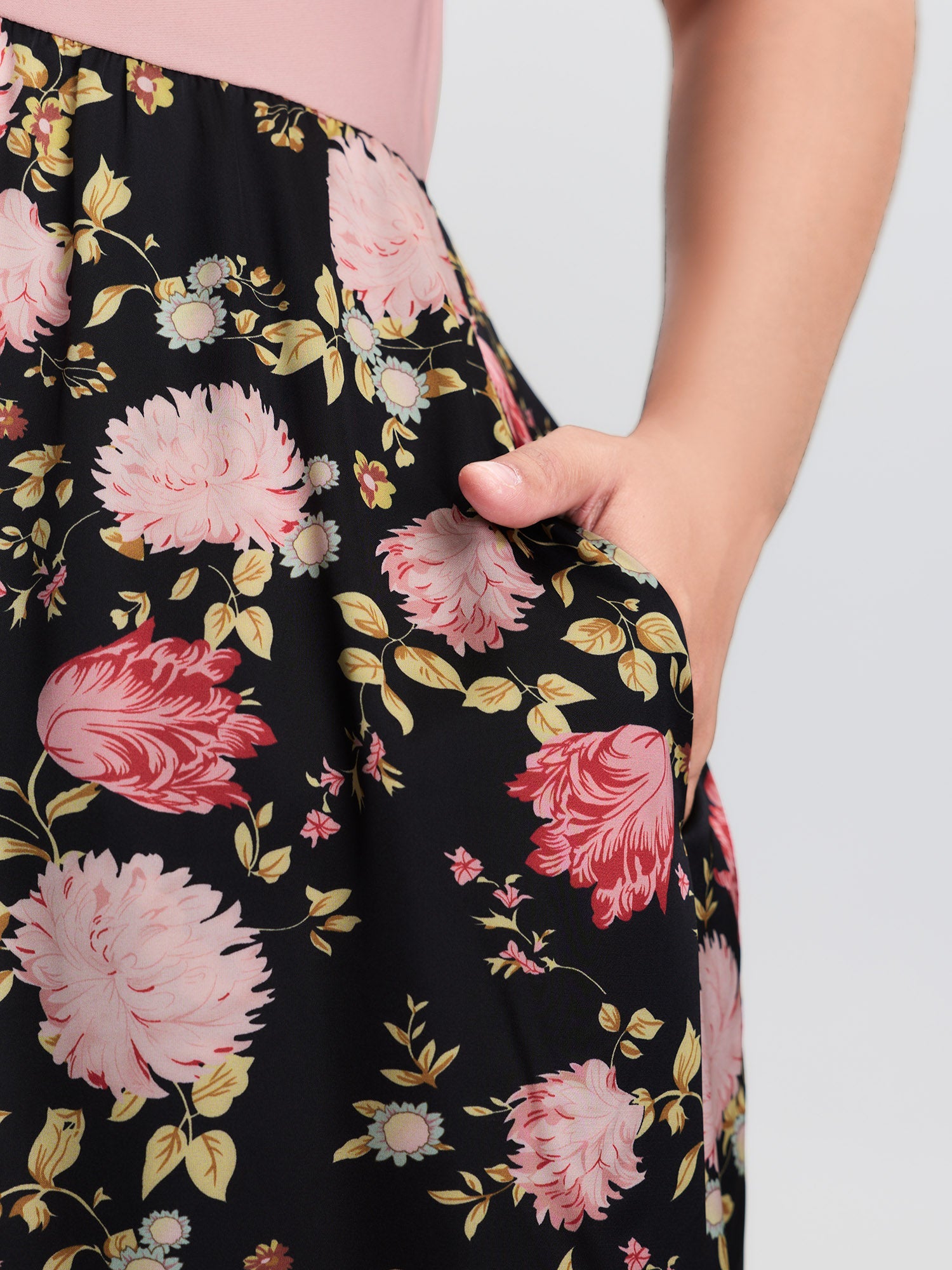 Floral Print Ruched Bodice Midi Dress