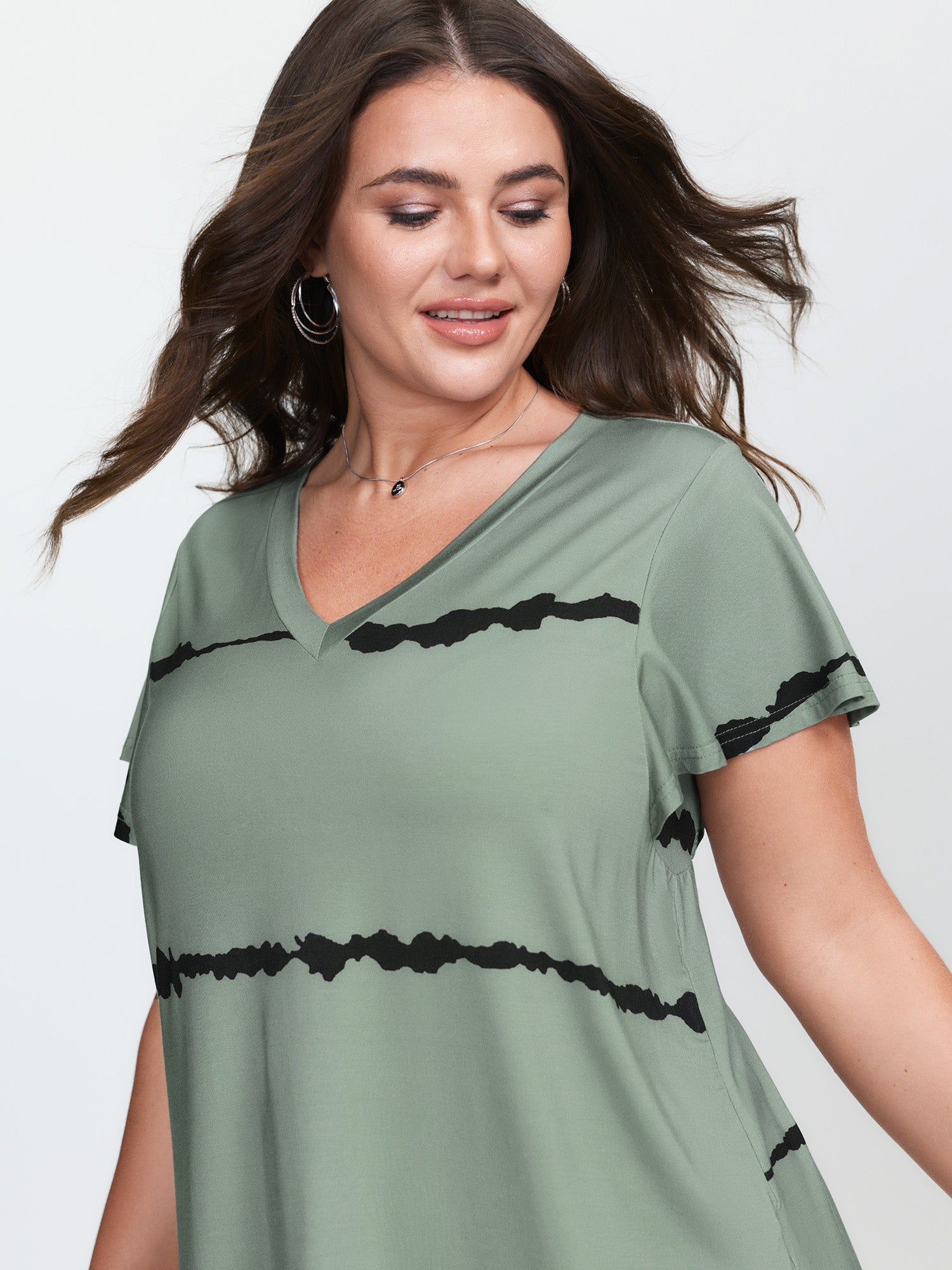 Stretchy Scribble Pattern V-Neck T-Shirt