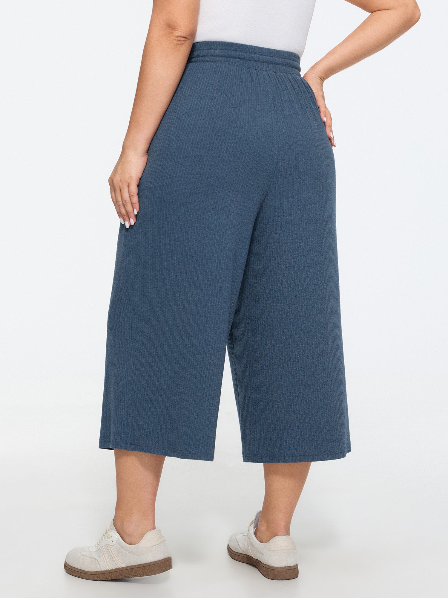 Stretchy Textured Cropped Wide-Leg Pants