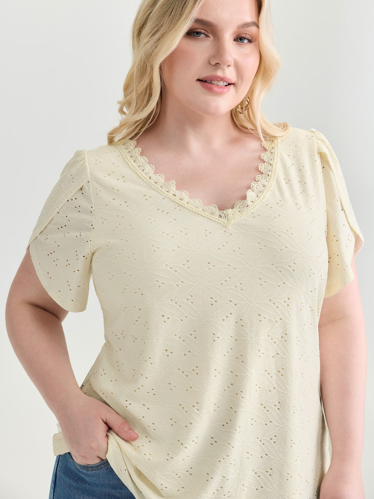 Eyelet Trim Stretchy V-Neck T-Shirt