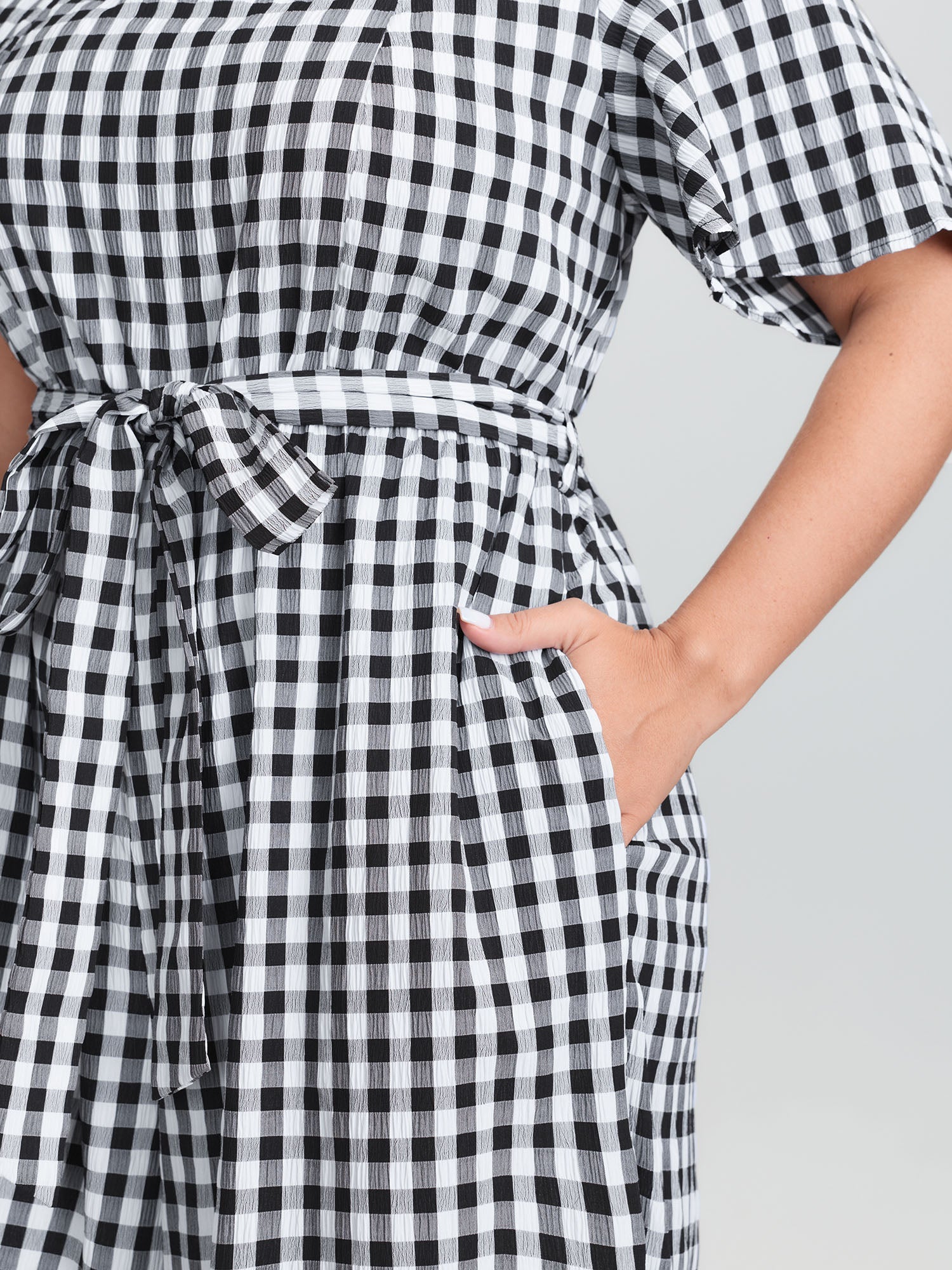 Checkered Print Pockets Waist-Tie Jumpsuit