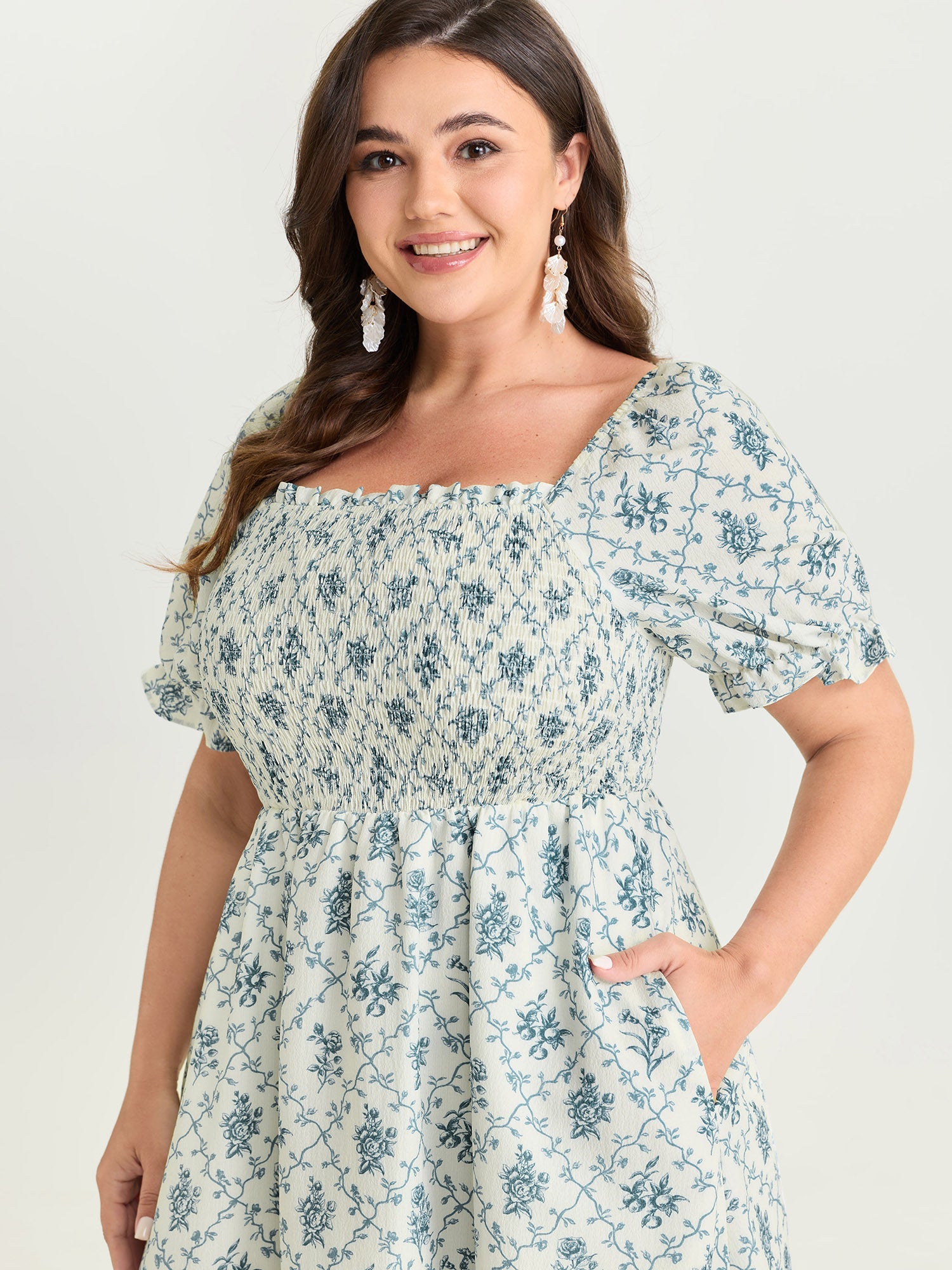 Floral Print Shirred Bodice Flowy Midi Dress