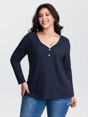 Stretchy V-Neck Curvy-Fit T-Shirt