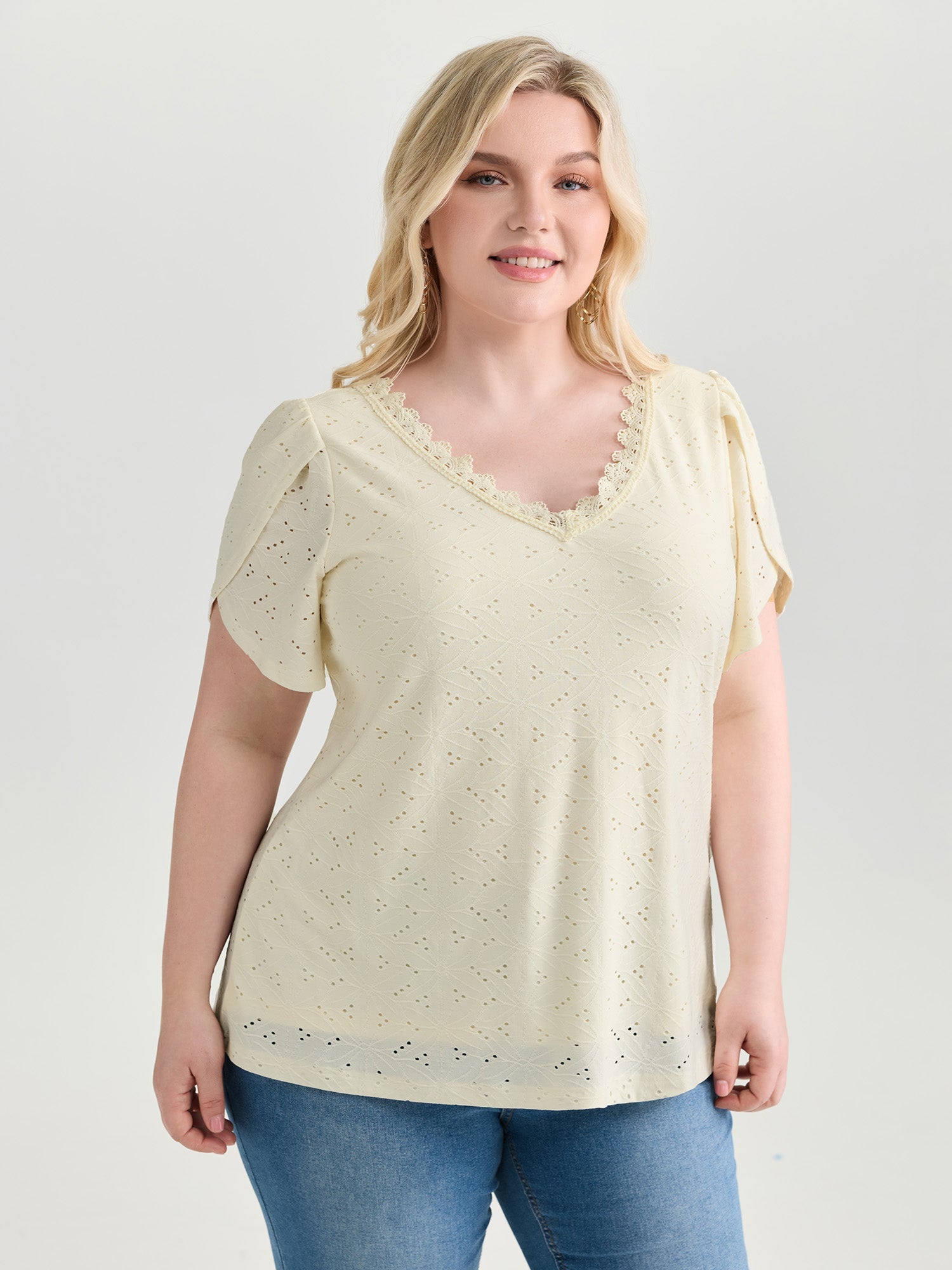 Eyelet Trim Stretchy V-Neck T-Shirt