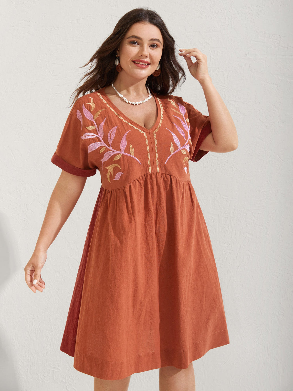 Cotton Leafy Embroidery Color Contrast Midi Dress