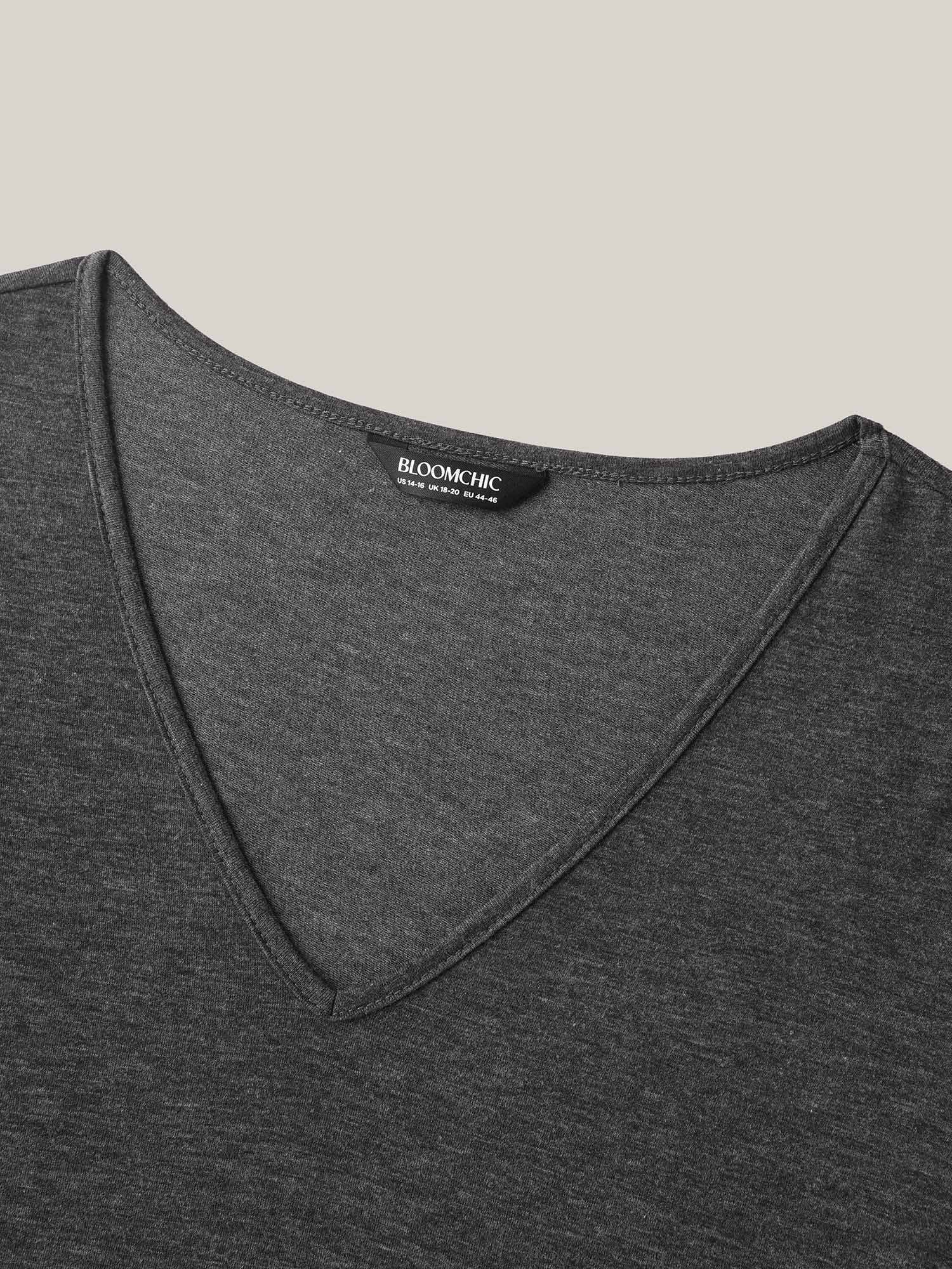 Curved Hem V-Neck Plain Knit Top