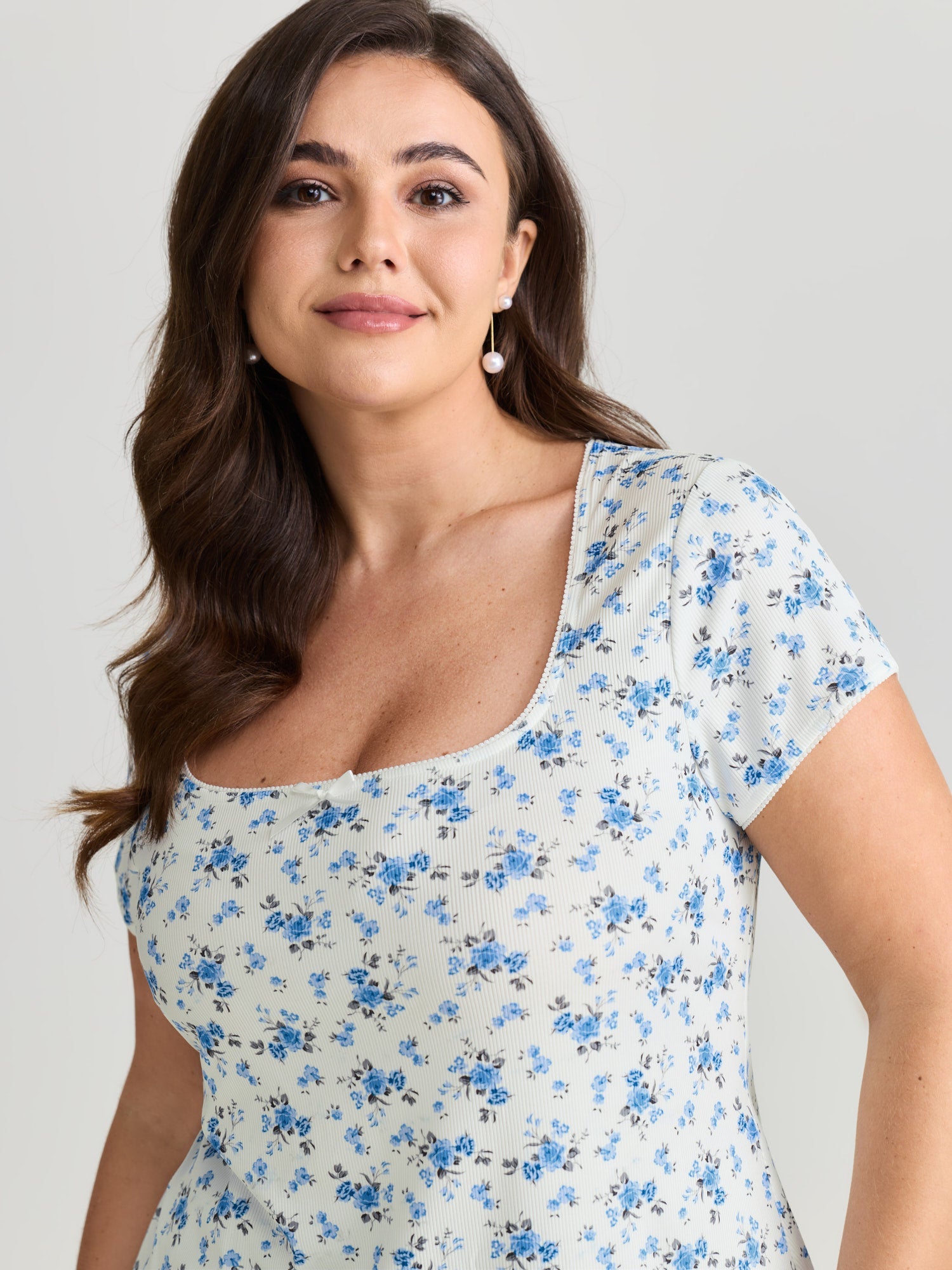 Stretchy Floral Print Curvy Hem T-Shirt